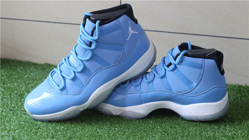 Air Jordan 11 Retro Pantone Blue